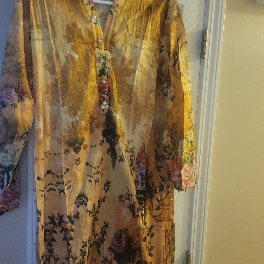 Agha Noor dress beautiful details size medium. Yellow